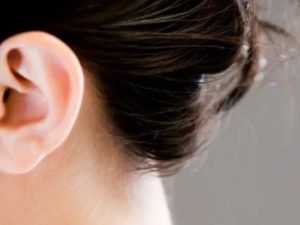 Сухие корочки в ушах