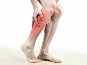 Приём детралекса вызвал боли в икраножных мъшсцах и голеностопах