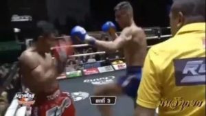 Удар локтем в молочную железу